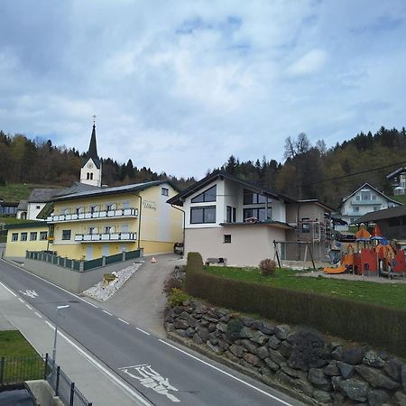 Hotel Restaurant Ulbing Techelsberg Buitenkant foto