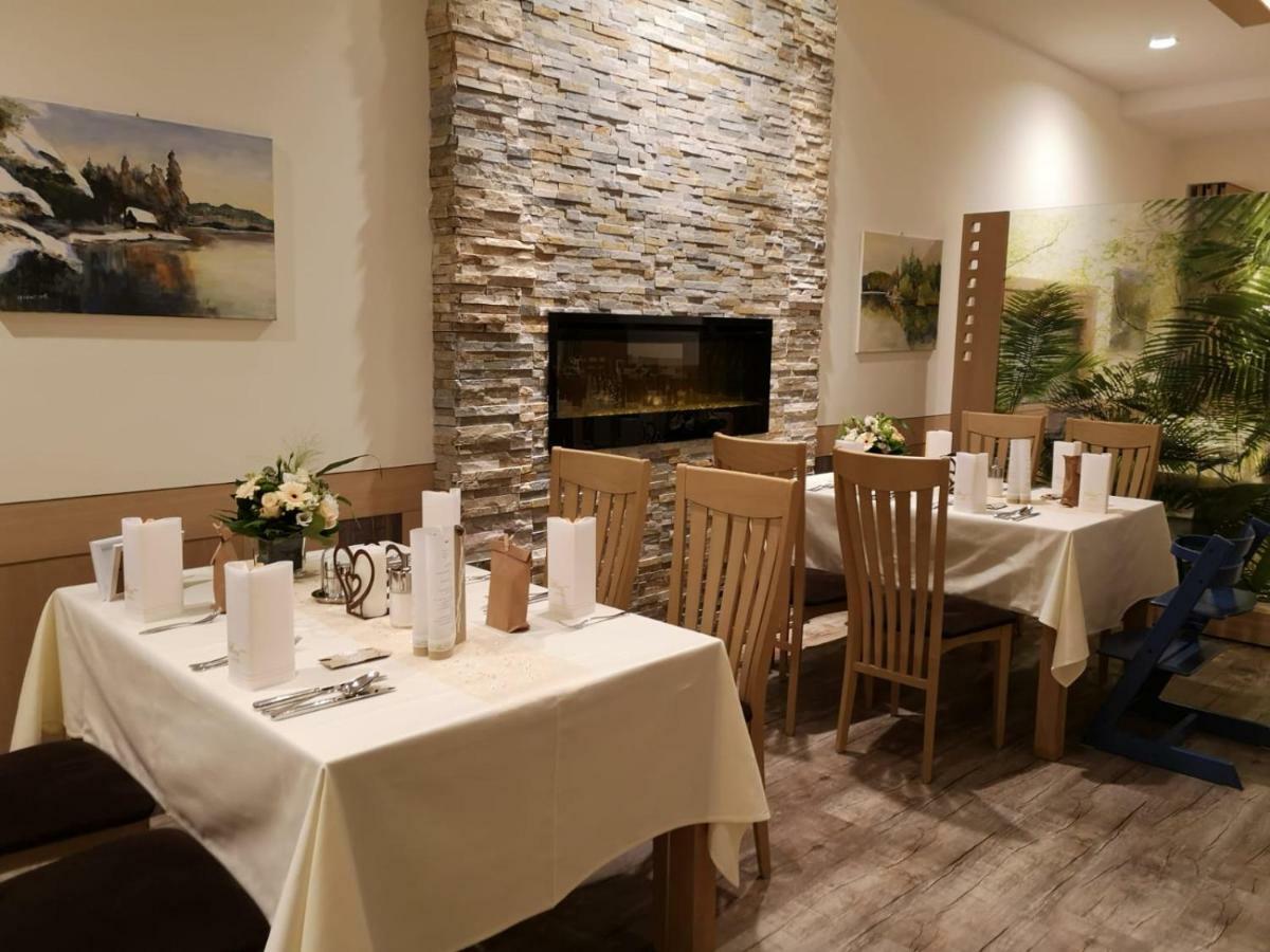 Hotel Restaurant Ulbing Techelsberg Buitenkant foto